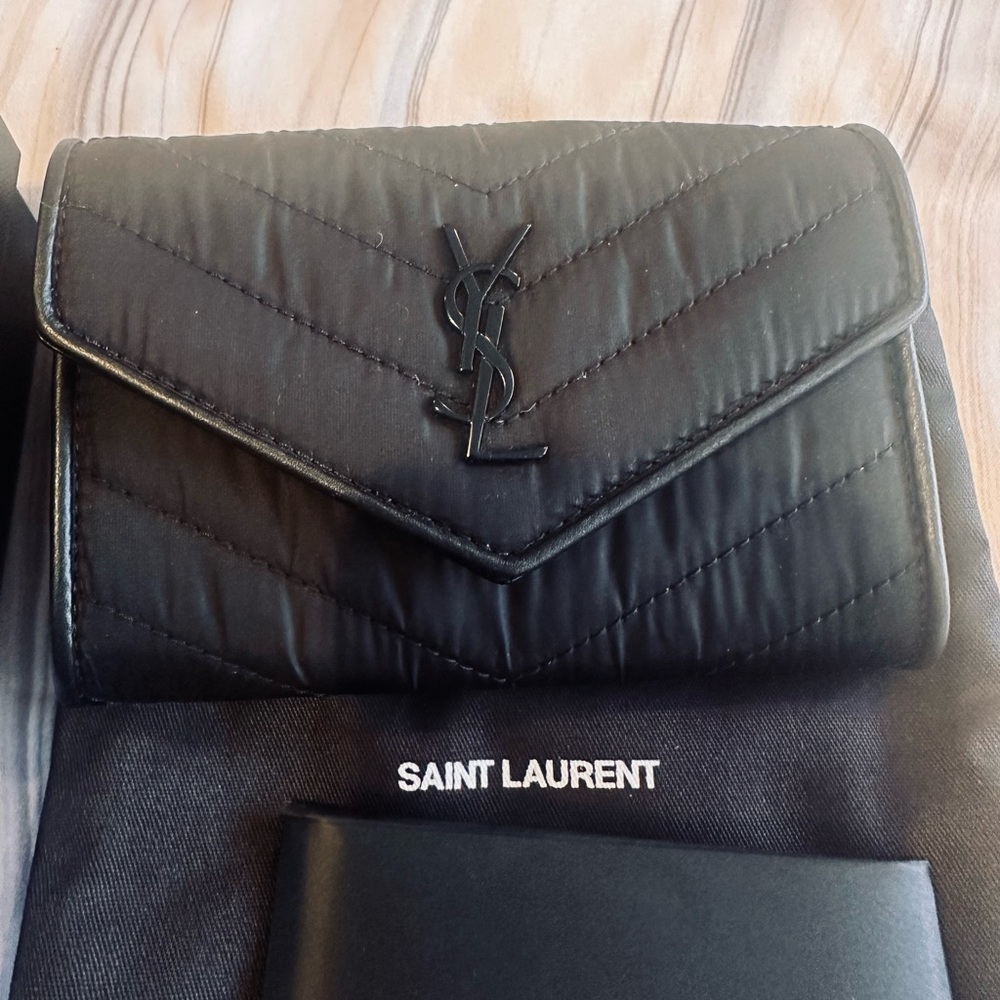 💥💥💥SOLD💥💥💥YSL wallet - Picture 8 of 13